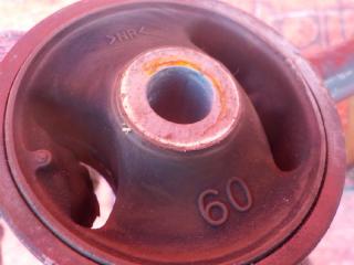 Подушка двигателя задняя TOYOTA PASSO KGC30 1KRFE 2138 3 ракурс