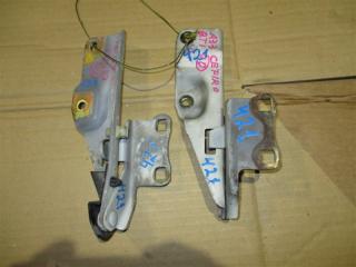 Петля капота NISSAN CEFIRO A33 VQ20DE 421 1 ракурс