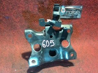 Подушка двигателя левая передняя NISSAN CEFIRO A33 VQ20DE 605 1 ракурс