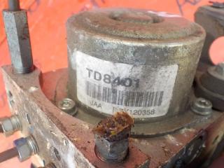 Блок abs NISSAN ELGRAND E51 VQ35DE 58 2 ракурс