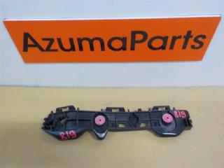 Крепление бампера левое заднее TOYOTA COROLLA SPORT NRE210 52576-12230 2 ракурс