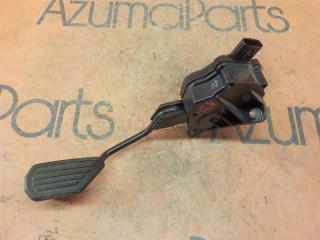 Педаль газа TOYOTA VITZ NSP130 13 2 ракурс