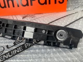 Крепление бампера правое заднее TOYOTA VITZ NSP130 52575-52171 2 ракурс