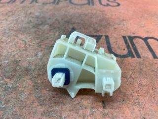 Крепление бампера правое заднее TOYOTA VITZ NSP130 52155-52120 3 ракурс