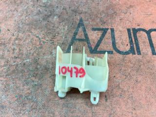 Крепление бампера правое заднее TOYOTA VITZ NSP130 52155-52120 2 ракурс