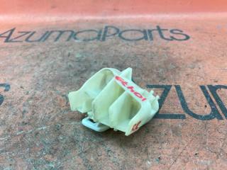 Крепление бампера правое заднее TOYOTA VITZ NSP130 52155-52120 4 ракурс