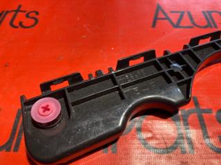 Крепление бампера правое заднее TOYOTA NOAH ZRR80G 52155-28130 2 ракурс