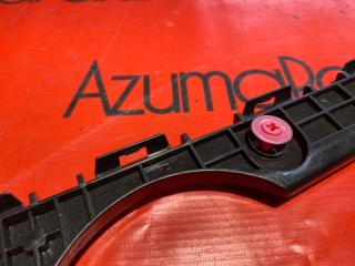 Крепление бампера правое заднее TOYOTA NOAH ZRR80G 52155-28130 3 ракурс