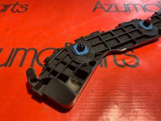 Крепление бампера правое заднее TOYOTA NOAH ZRR80G 52155-28130 5 ракурс