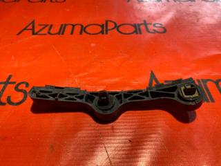 Крепление бампера левое заднее TOYOTA SIENTA NCP81G 52156-52060 3 ракурс
