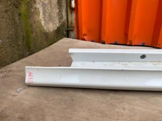Порог левый TOYOTA YARIS KSP210 75860K0050 2 ракурс