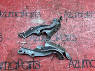 Петля капота TOYOTA SIENTA NCP81G 1NZFE 1 ракурс Петля капота TOYOTA SIENTA NCP81G 1NZFE 1 ракурс