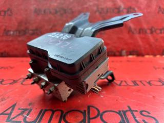 Блок abs TOYOTA NOAH ZRR70G 44510-28160 2 ракурс Блок abs TOYOTA NOAH ZRR70G 44510-28160 2 ракурс