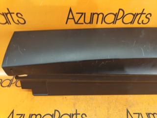 Накладка на дверь правая задняя TOYOTA CROWN AZSH35 75077-30030 3 ракурс Накладка на дверь правая задняя TOYOTA CROWN AZSH35 75077-30030 3 ракурс