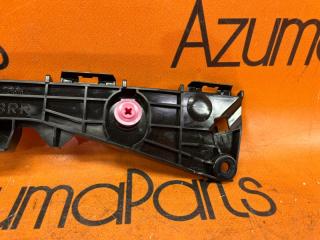 Крепление бампера правое заднее TOYOTA PRIUS MXWH60 52575-47070 4 ракурс
