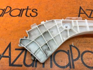 Крепление бампера левое заднее TOYOTA PRIUS ZVW30 52576-47020 2 ракурс