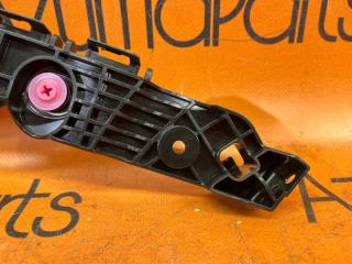 Крепление бампера правое заднее TOYOTA COROLLA CROSS ZSG10 52575-16010 4 ракурс