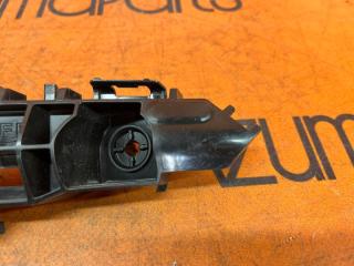 Крепление бампера правое переднее TOYOTA PRIUS MXWH60 52115-47060 4 ракурс