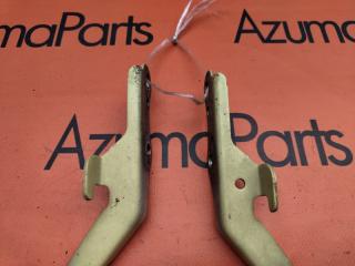 Петля капота TOYOTA SIENTA NCP81G 2 ракурс Петля капота TOYOTA SIENTA NCP81G 2 ракурс