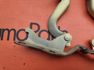 Петля капота TOYOTA SIENTA NCP81G 4 ракурс Петля капота TOYOTA SIENTA NCP81G 4 ракурс