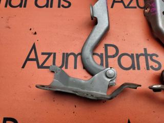 Петля капота TOYOTA SIENTA NCP81G 3 ракурс Петля капота TOYOTA SIENTA NCP81G 3 ракурс