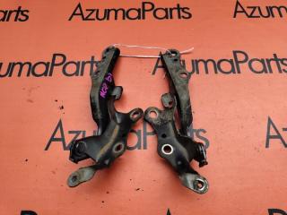 Петля капота TOYOTA SIENTA NCP81G 1 ракурс Петля капота TOYOTA SIENTA NCP81G 1 ракурс