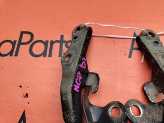Петля капота TOYOTA SIENTA NCP81G 2 ракурс Петля капота TOYOTA SIENTA NCP81G 2 ракурс