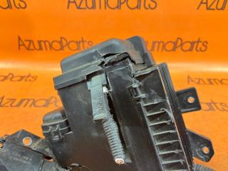 Блок предохранителей TOYOTA HARRIER MHU38W 4 ракурс Блок предохранителей TOYOTA HARRIER MHU38W 4 ракурс