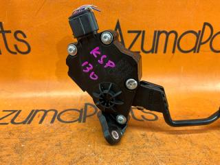 Педаль газа TOYOTA VITZ KSP130 4 ракурс