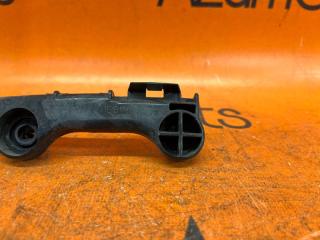 Крепление бампера правое заднее TOYOTA SIENTA NCP81G 52155-52060 3 ракурс
