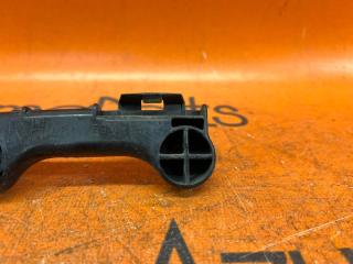 Крепление бампера правое заднее TOYOTA SIENTA NCP81G 52155-52060 3 ракурс