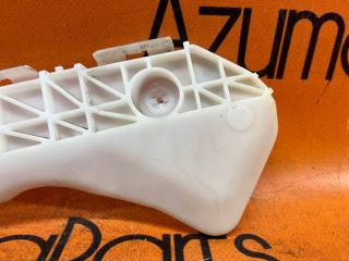 Крепление бампера левое заднее TOYOTA RACTIS NCP100 52576-52110 4 ракурс