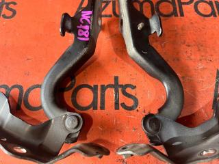 Петля капота TOYOTA SIENTA NCP81G 3 ракурс Петля капота TOYOTA SIENTA NCP81G 3 ракурс