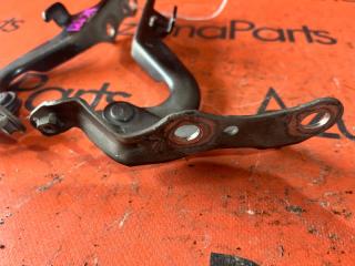 Петля капота TOYOTA SIENTA NCP81G 5 ракурс Петля капота TOYOTA SIENTA NCP81G 5 ракурс