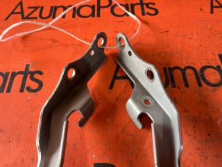 Петля капота TOYOTA SIENTA NCP81G 2 ракурс Петля капота TOYOTA SIENTA NCP81G 2 ракурс