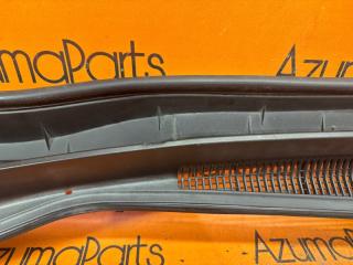 Жабо TOYOTA NOAH ZRR80G 55708-28191 4 ракурс Жабо TOYOTA NOAH ZRR80G 55708-28191 4 ракурс