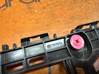 Крепление бампера правое заднее TOYOTA VOXY MZRA90W 52155-V1010 3 ракурс