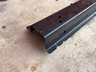 Порог правый TOYOTA CROWN AZSH35 61305-30905 2 ракурс
