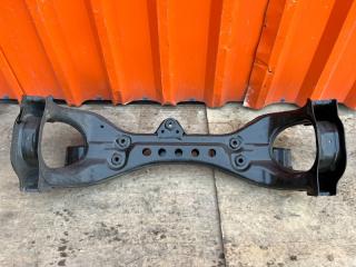 Балка под двс передняя TOYOTA LAND CRUISER UZJ200 51201-60170 1 ракурс