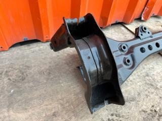 Балка под двс передняя TOYOTA LAND CRUISER UZJ200 51201-60170 4 ракурс