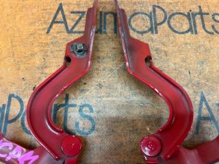 Петля капота TOYOTA SIENTA NCP81G 3 ракурс Петля капота TOYOTA SIENTA NCP81G 3 ракурс