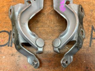 Петля капота TOYOTA SIENTA NCP81G 3 ракурс Петля капота TOYOTA SIENTA NCP81G 3 ракурс
