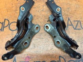 Петля капота TOYOTA SIENTA NCP81G 3 ракурс Петля капота TOYOTA SIENTA NCP81G 3 ракурс