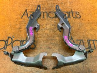 Петля капота TOYOTA SIENTA NCP81G 1 ракурс Петля капота TOYOTA SIENTA NCP81G 1 ракурс