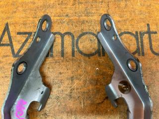 Петля капота TOYOTA SIENTA NCP81G 2 ракурс Петля капота TOYOTA SIENTA NCP81G 2 ракурс