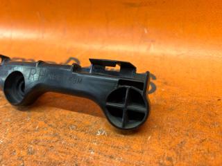 Крепление бампера правое заднее TOYOTA SIENTA NCP81G 52155-52060 3 ракурс