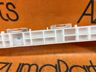 Крепление бампера правое заднее TOYOTA PRIUS ZVW30 52575-47020 4 ракурс