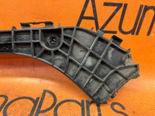 Крепление бампера правое заднее TOYOTA PRIUS ZVW30 52575-47020 4 ракурс