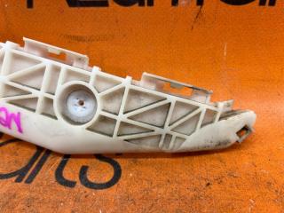 Крепление бампера правое заднее TOYOTA RACTIS NCP100 52575-52130 3 ракурс