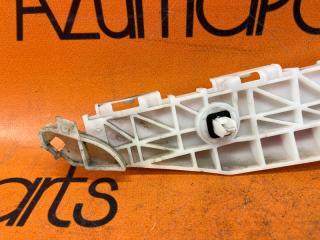 Крепление бампера правое заднее TOYOTA RACTIS NCP100 52575-52130 5 ракурс